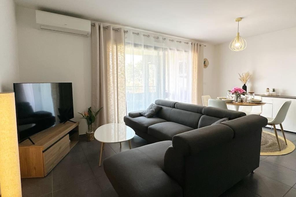 5 Min Des Plages - Appt 2 Chambres A Casa Bella リュクシアナ エクステリア 写真