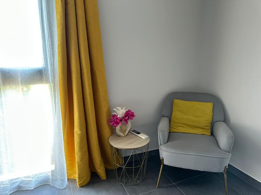 5 Min Des Plages - Appt 2 Chambres A Casa Bella リュクシアナ エクステリア 写真